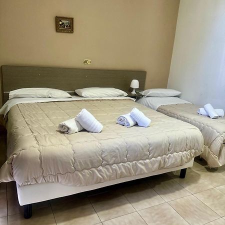 Hotel Santuario Pompei Bagian luar foto