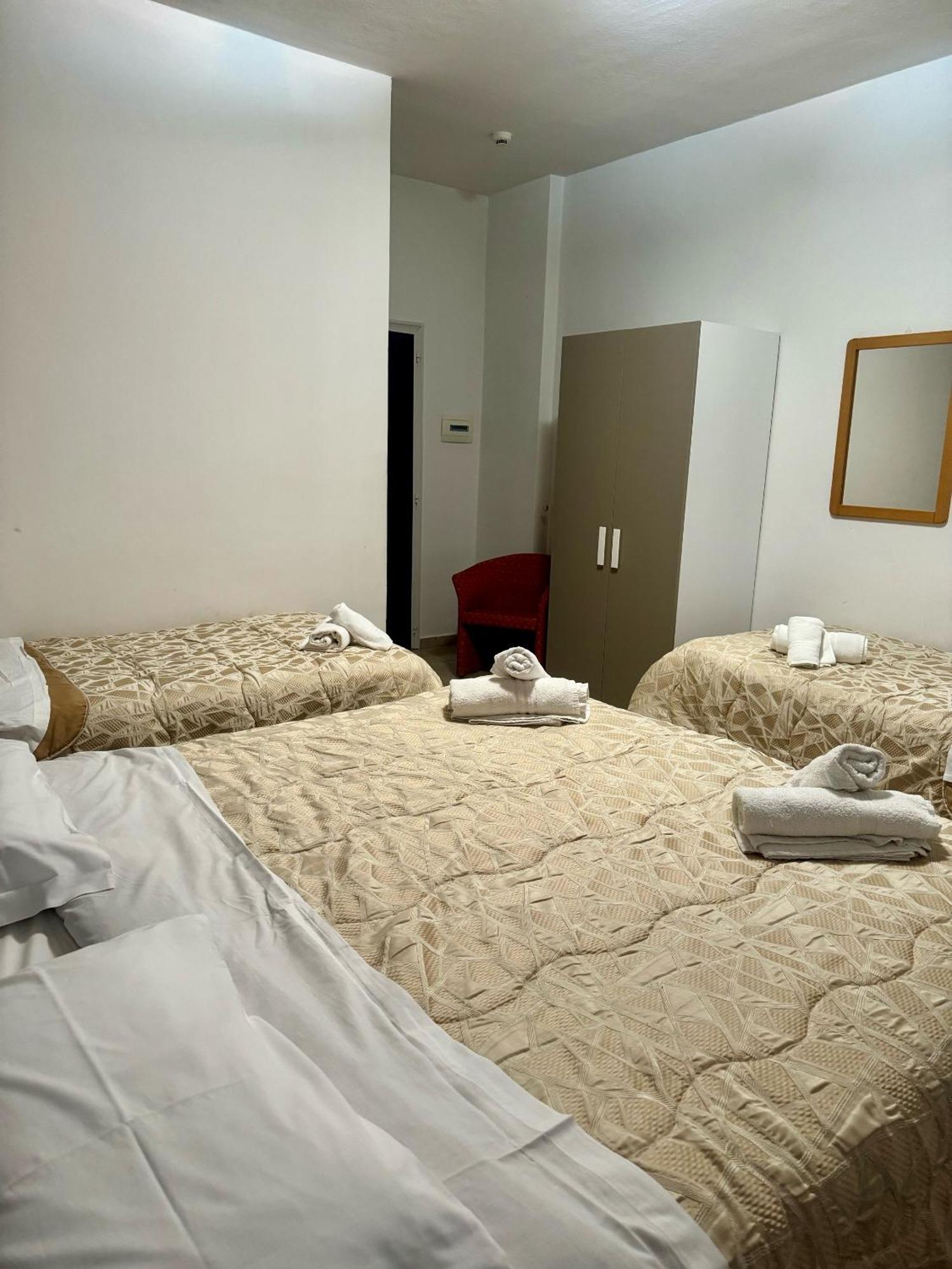 Hotel Santuario Pompei Bagian luar foto