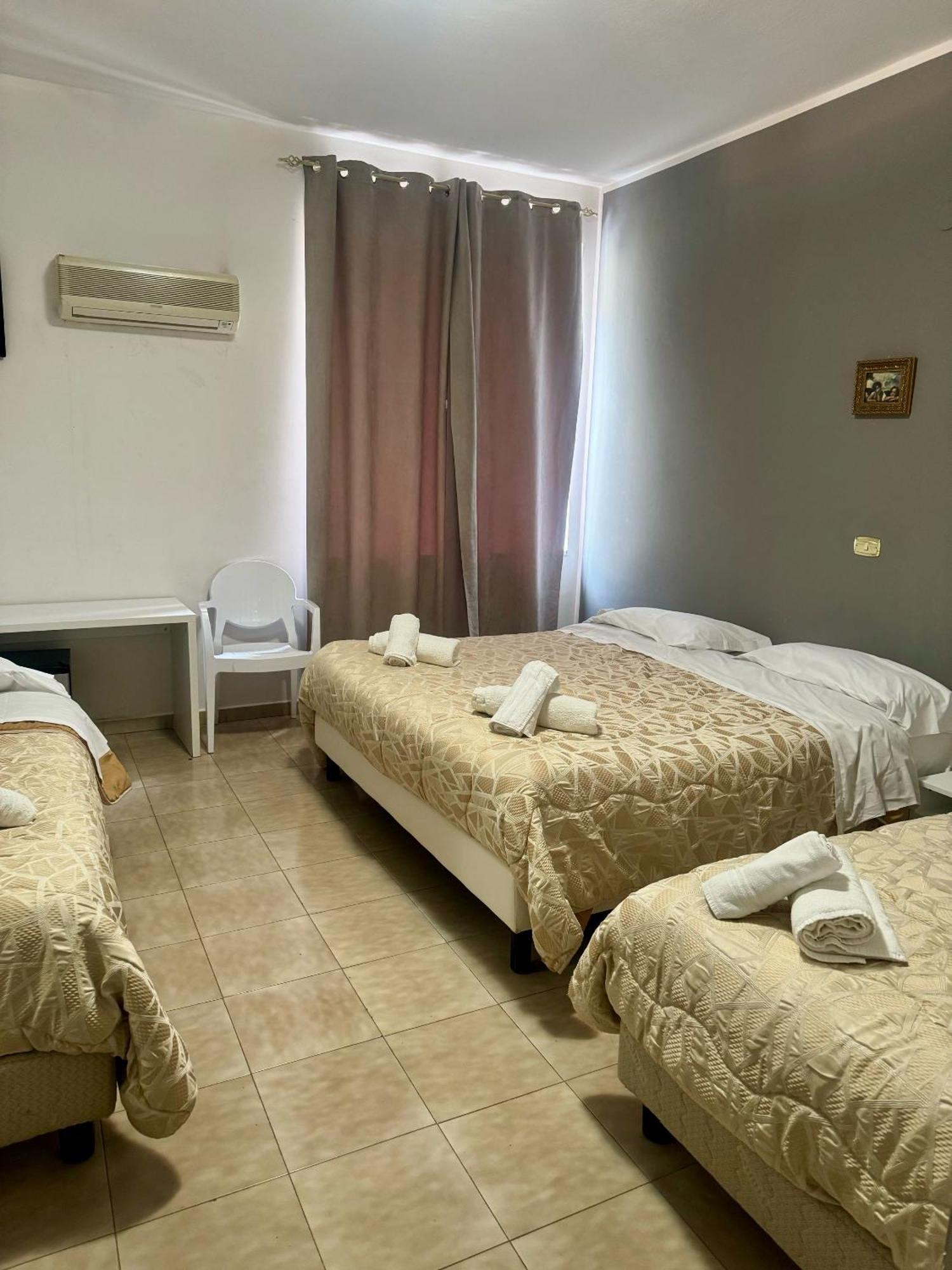 Hotel Santuario Pompei Bagian luar foto