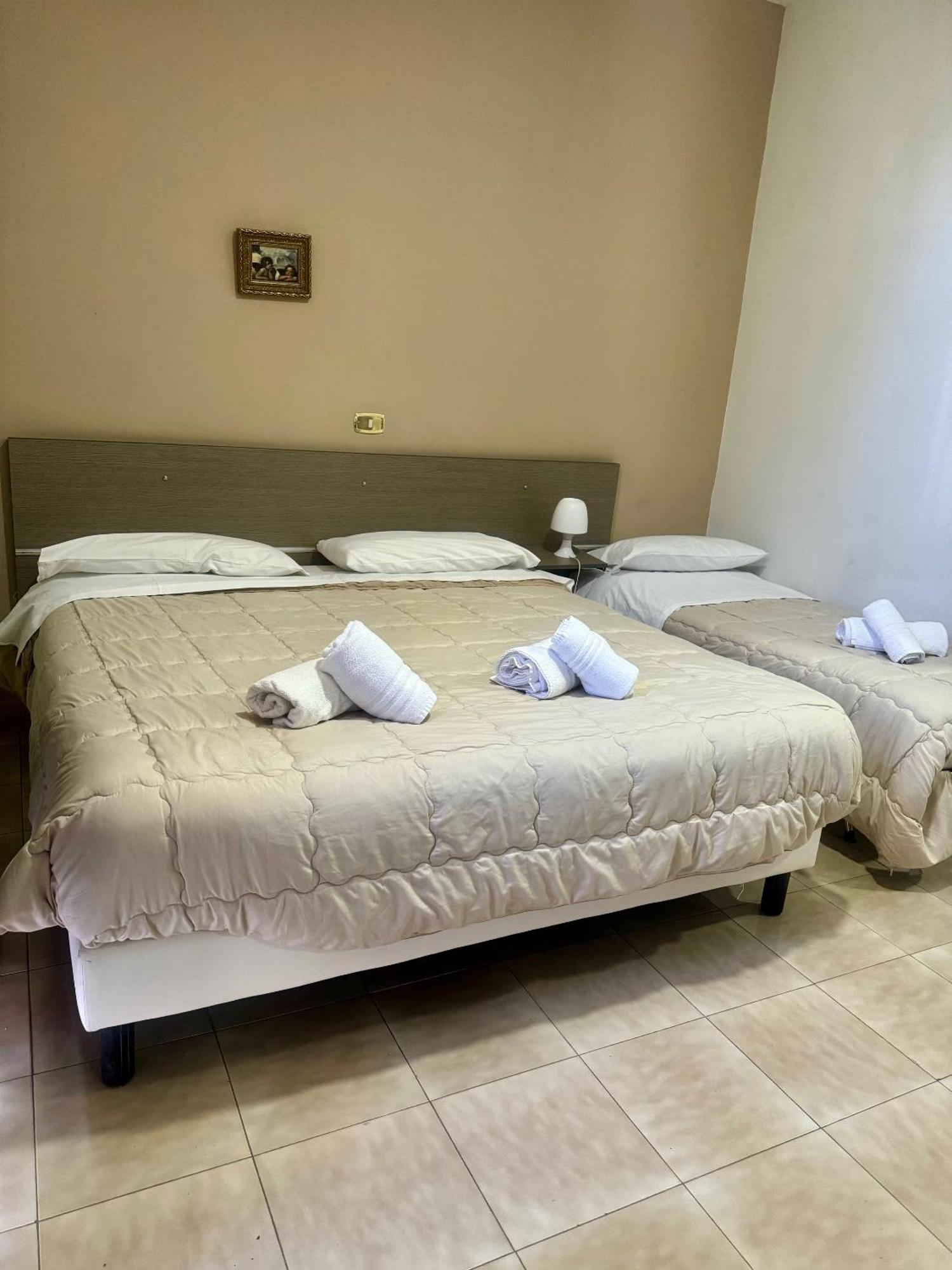 Hotel Santuario Pompei Bagian luar foto