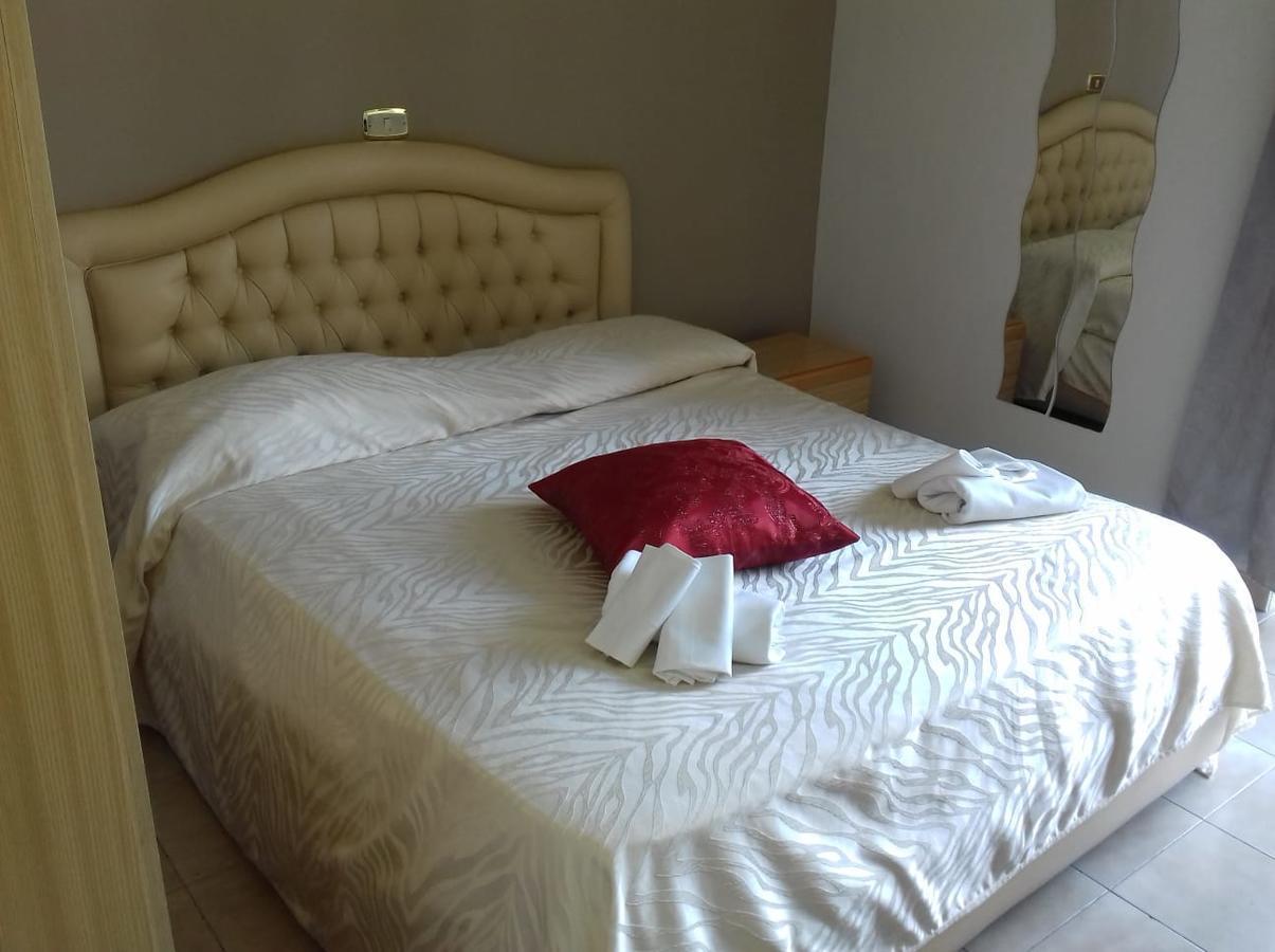 Hotel Santuario Pompei Bagian luar foto