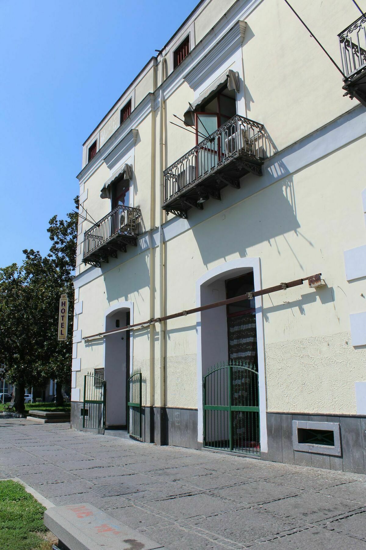 Hotel Santuario Pompei Bagian luar foto